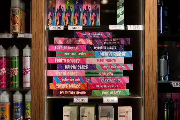 img of 法国议会考虑禁止一次性电子烟