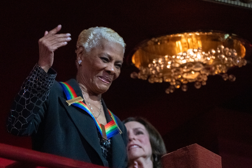 img of 肯尼迪艺术中心颁奖礼向新成员致敬，包括女王拉蒂法、比利·克里斯托和狄翁·沃里克