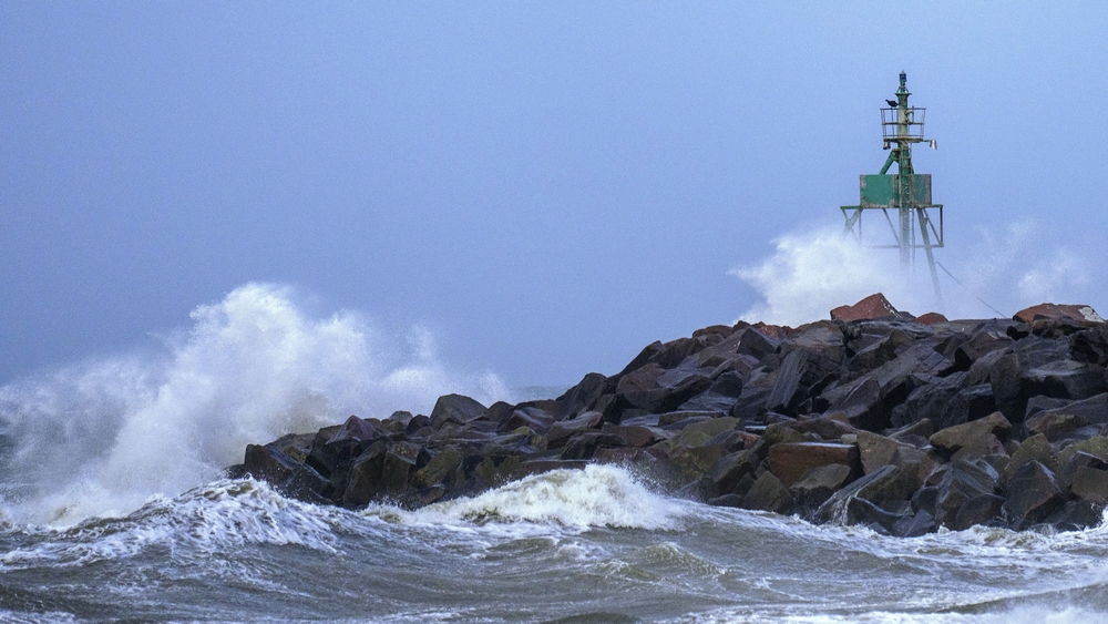 img of 挪威议员达成协议，开启北冰洋深海开采计划