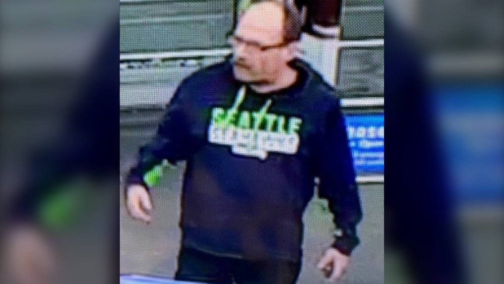 img of 85岁男子因停车问题在彭蒂克顿沃尔玛遭袭击，加拿大皇家骑警称