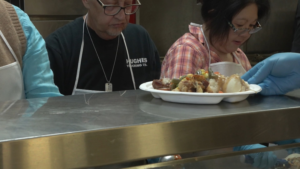 img of 温哥华联合福音使命年度圣诞大餐分发3000份餐盘