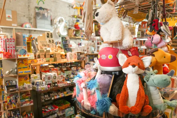 img of 圣诞购物季：玩具店因折扣猎手盛行陷入困境