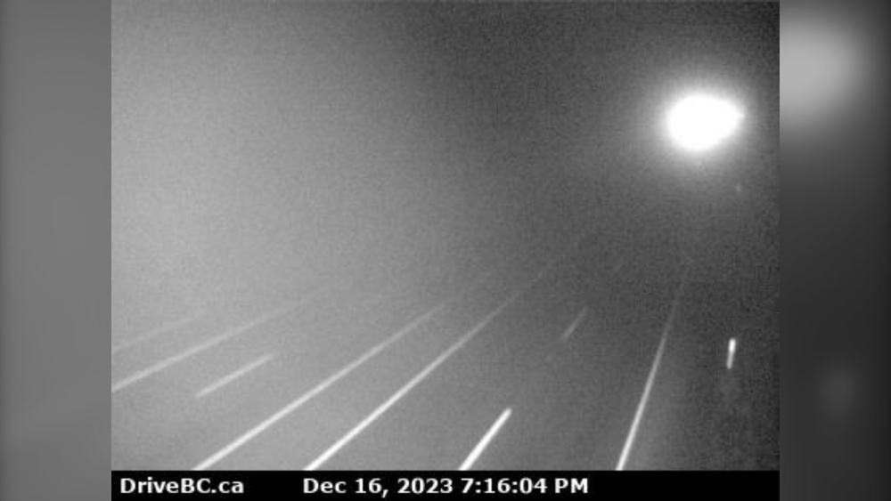 img of 大维多利亚地区和马拉哈特高速公路发出''近零能见度''的大雾警告