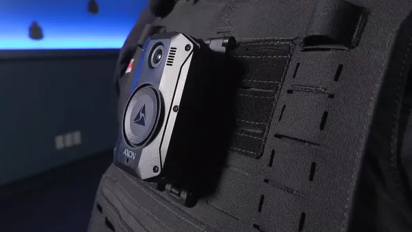 img of 一些Vancouver Police Department警员下个月将佩戴身体摄像机。这是试点项目的工作方式。