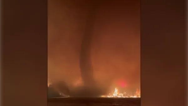 img of 西方大学研究人员证实火灾产生的龙卷风在不列颠哥伦比亚湖上的传播，并在病毒视频中验证了这一点