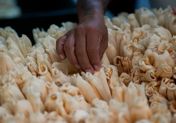 img of 他们吃什么？世界各地的新年美食传统