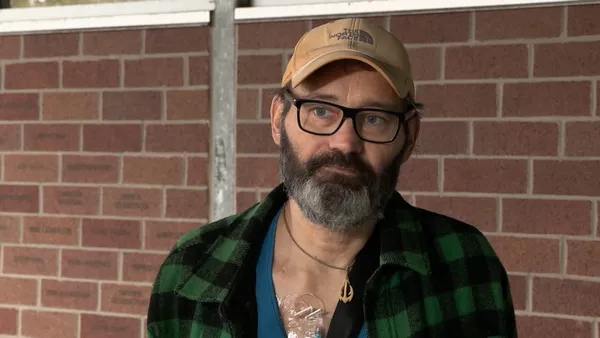 img of 卑诗省患4期结肠癌的男子称被拒绝保险理赔