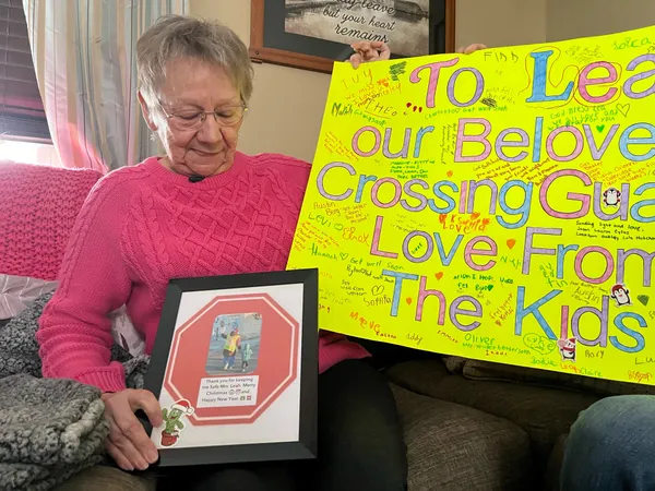 img of Tavistock小学过街警卫因派发糖果被调任