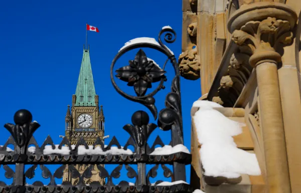 img of 2024年应关注议员和参议员提出的法案：从“被削弱的”农民碳税减免到改善DNA采集