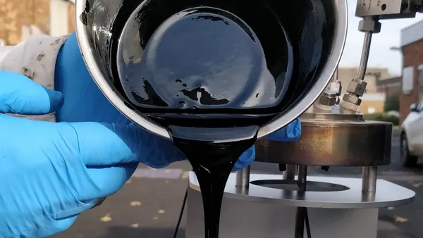 img of 人类粪便制造的喷气燃料: 是否将由污水生成的喷气燃料腾飞？