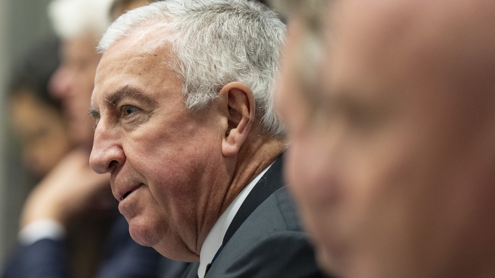 img of 国际冰球联合会主席Luc Tardif对2026年NHL参赛持乐观态度：''我在微笑''