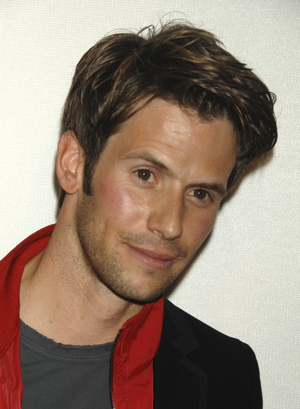 img of 美国男演员克里斯汀·奥利弗及其两个女儿死于加勒比飞机坠毁，警方表示