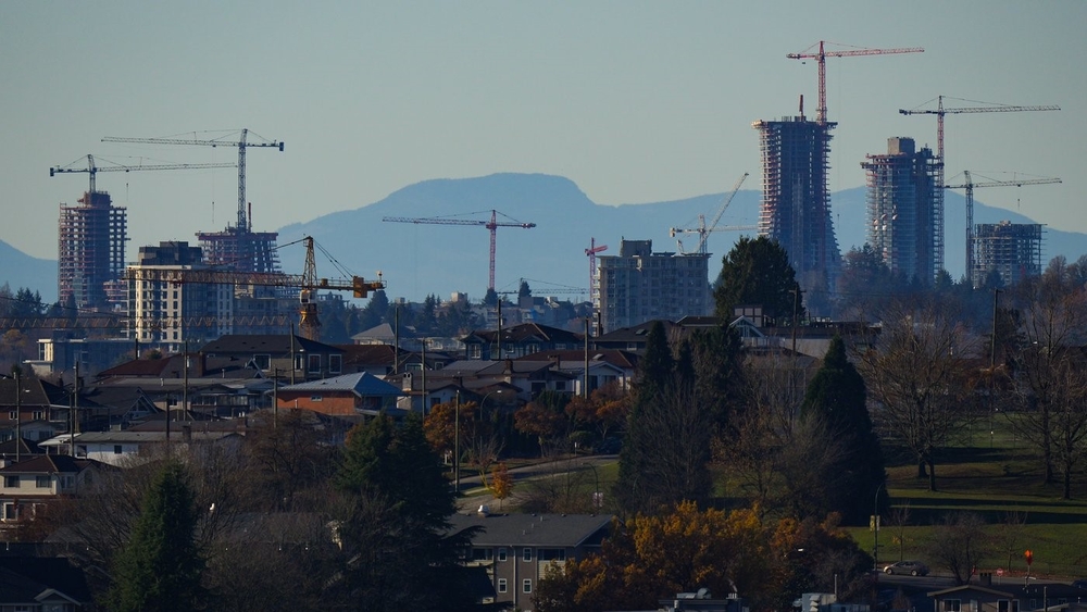 img of 经济学家认为，随着利率下调，今年房地产市场将迎来转折