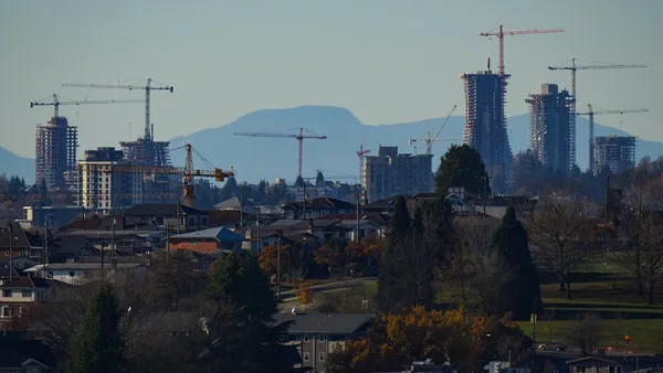 img of 经济学家认为，随着利率下调，今年房地产市场将迎来转折