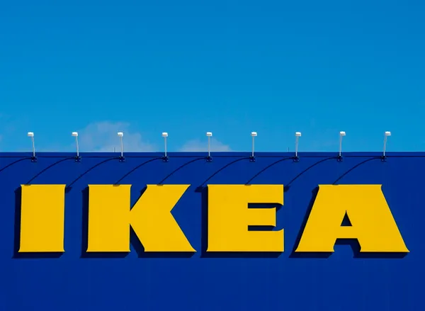 img of 宜家因热烧和电击危害召回手机充电器